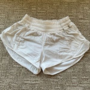 white lululemon hotty hot shorts